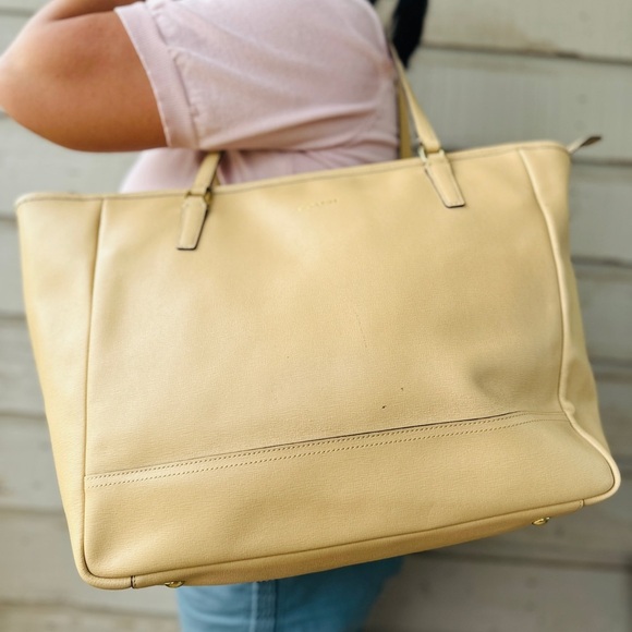 *SOLD* COACH tan Saffiano leather tote - Picture 15 of 17